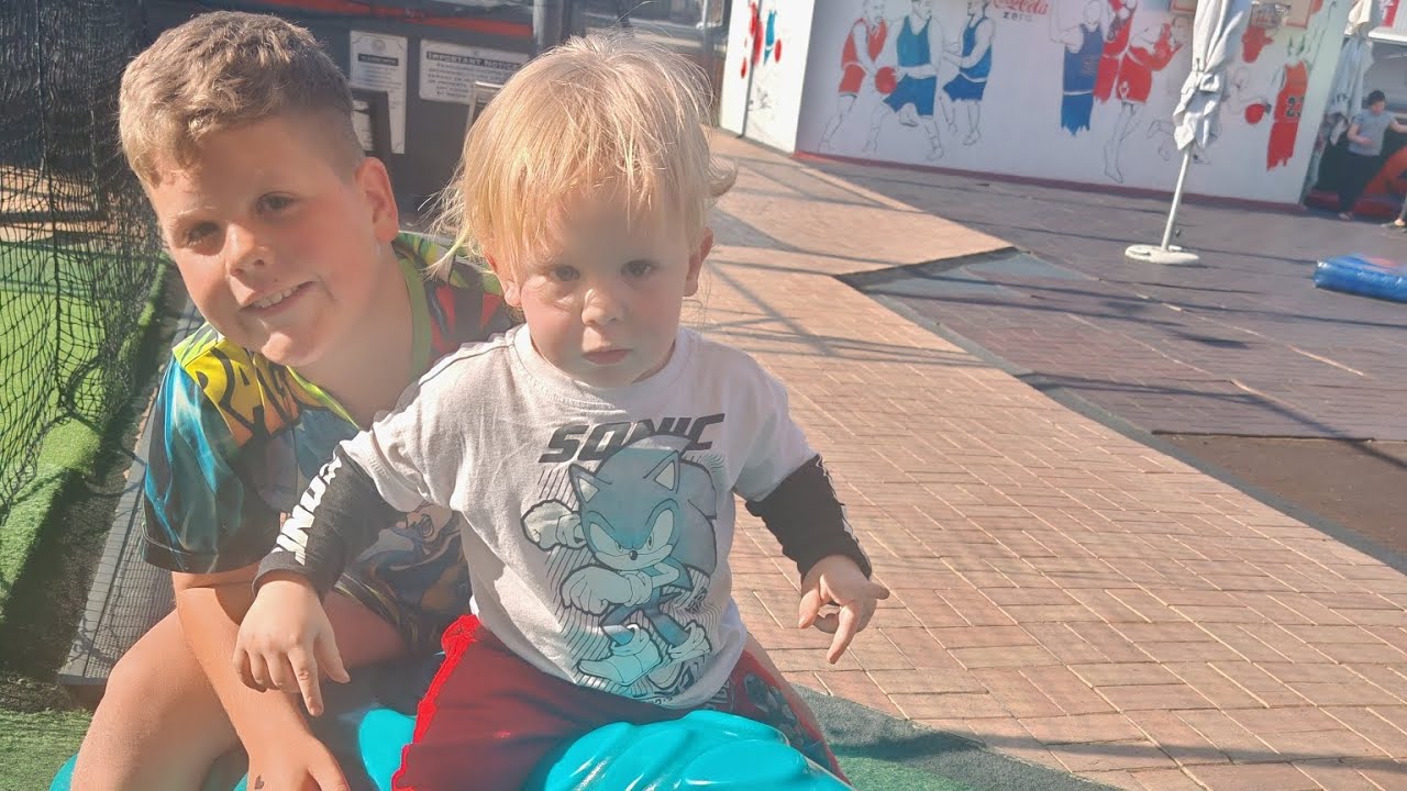 Papachinos Stoneridge Playground Fun - Bison & Broly