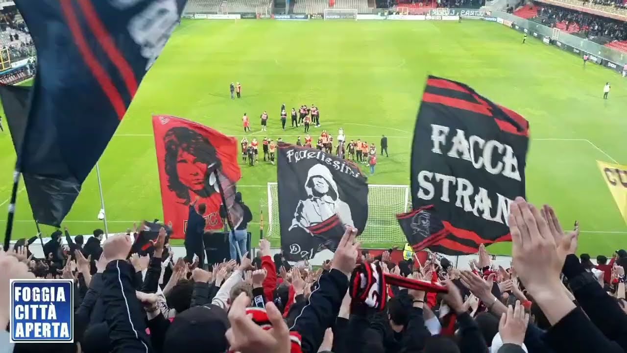 🔴⚫️ Foggia-Entella 1-0 🔴⚫️ La Curva Sud saluta i rossoneri a fine gara