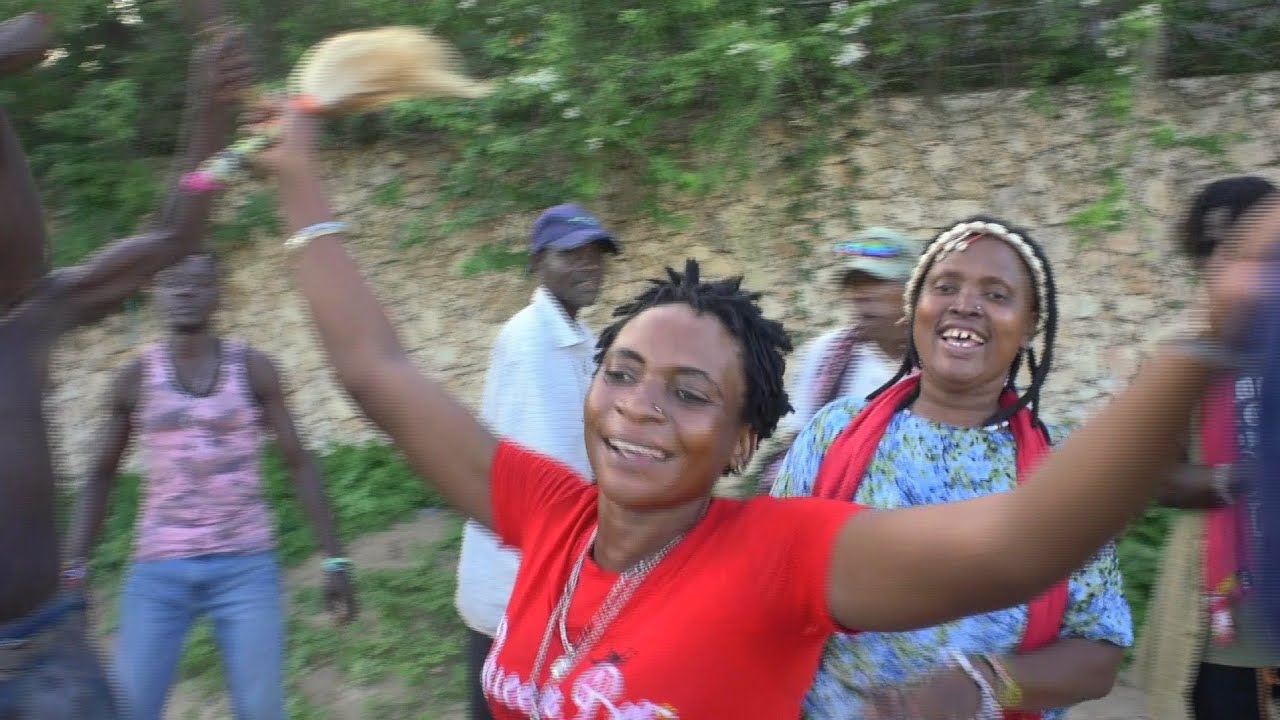 Furaha Mwande - Nang'ara Mung'aro (Official Video)