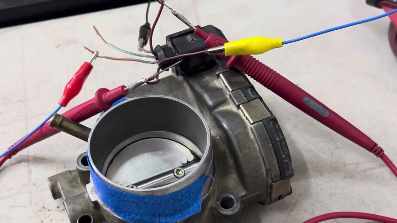 Como probar un cuerpo de aceleración de Jetta Beatle 2.0l pierde potencia o no acelera