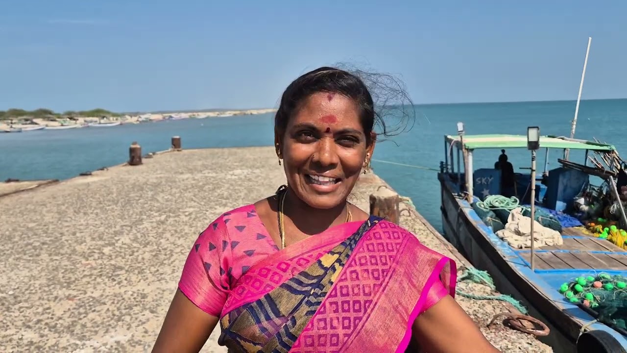 தனுஷ்கோடியில் ஒரு அழகான மீனவ கிராமம்