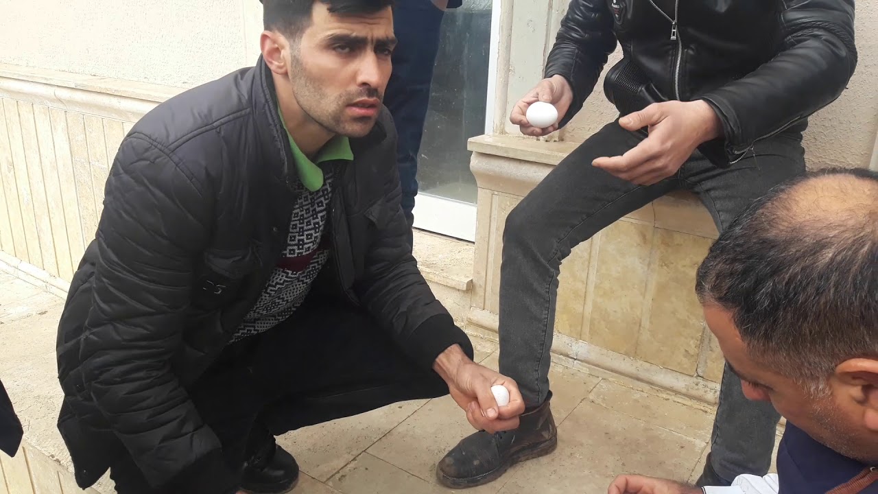 Yumurta döyüşdürmək bayram adətidir
