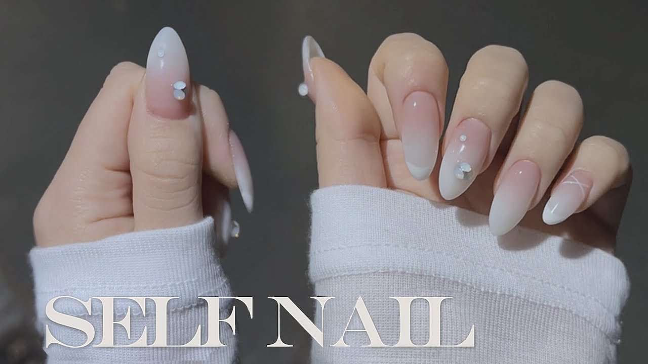 [self nail] 팁연장 / 🤍화이트그라데이션 시럽네일🤍 /  겨울네일 / 셀프네일