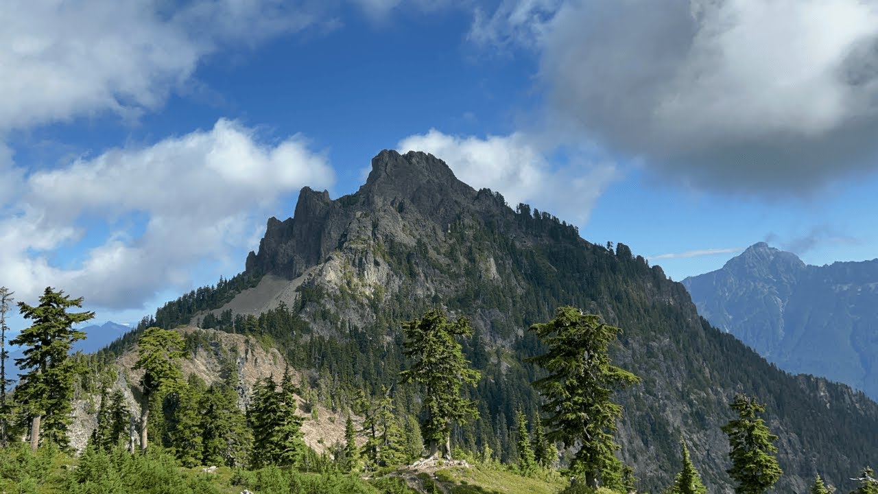 Perry Creek to Mount Forgotten Meadows | Washington Hiking