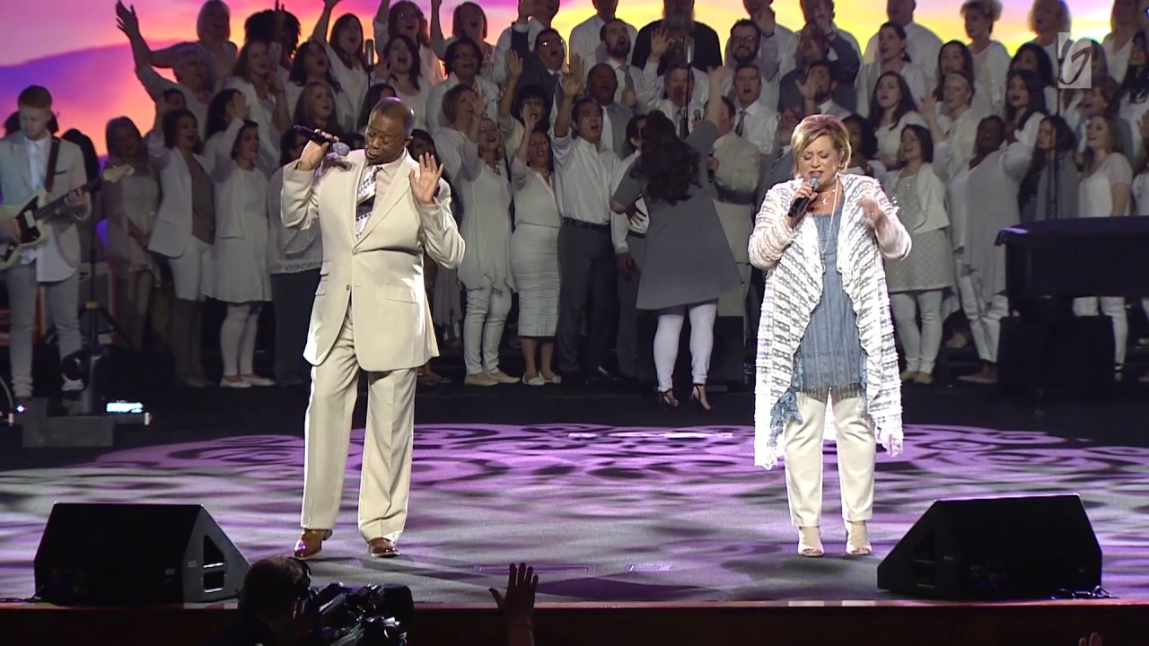 Sandi Patty & Larnelle Harris | I've Just Seen Jesus