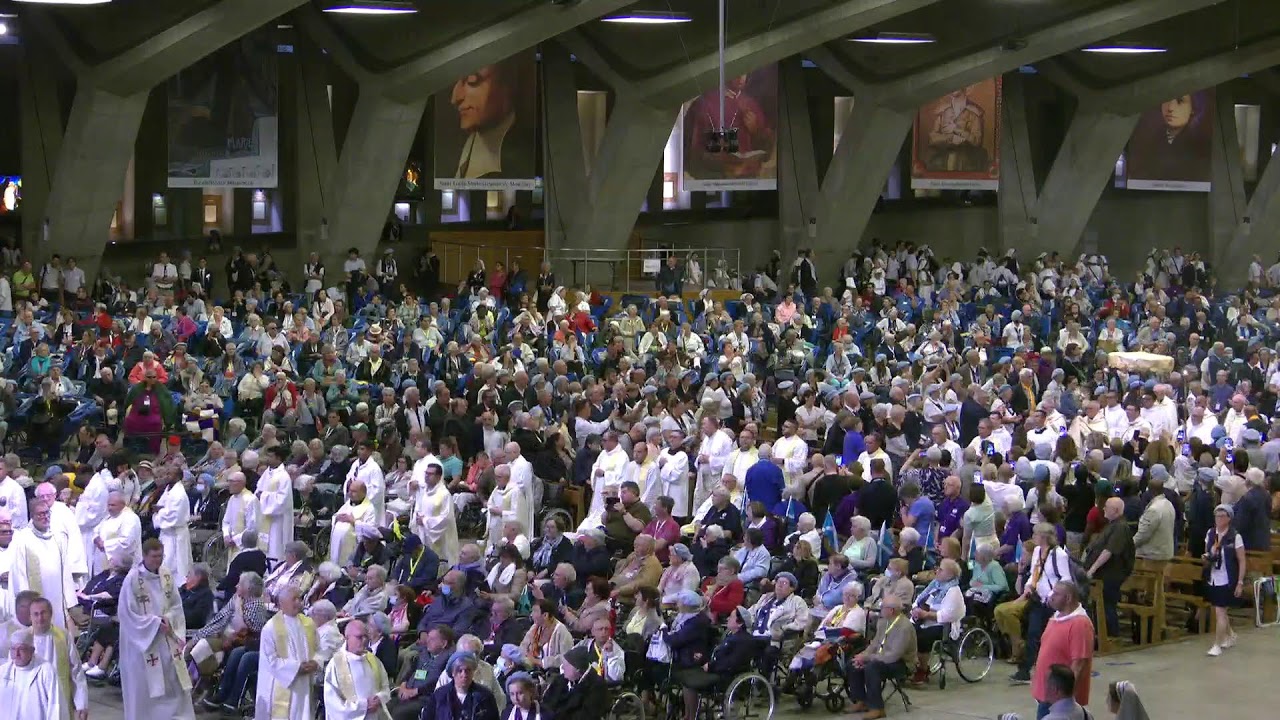 Procession eucharistique de Lourdes - June 23, 2024