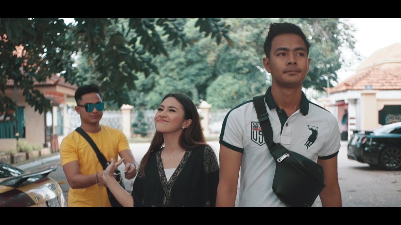 Parody TikTok : Perempuan Materialistik