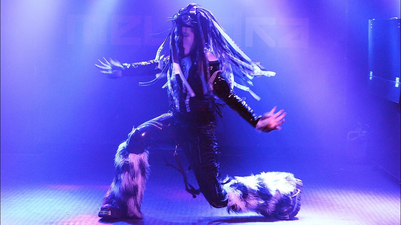 Rudolph Harsher „Cybergoth Industrial Dance“ - Danse Macabre 2019 (4K)
