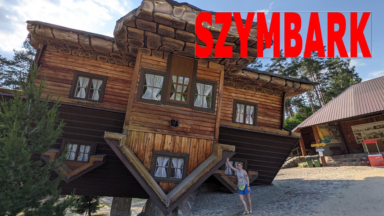 Szymbark dom do góry nogami. Nie krzywy. Jak jest w środku ? Stalewiaki w podróży 🙂😉