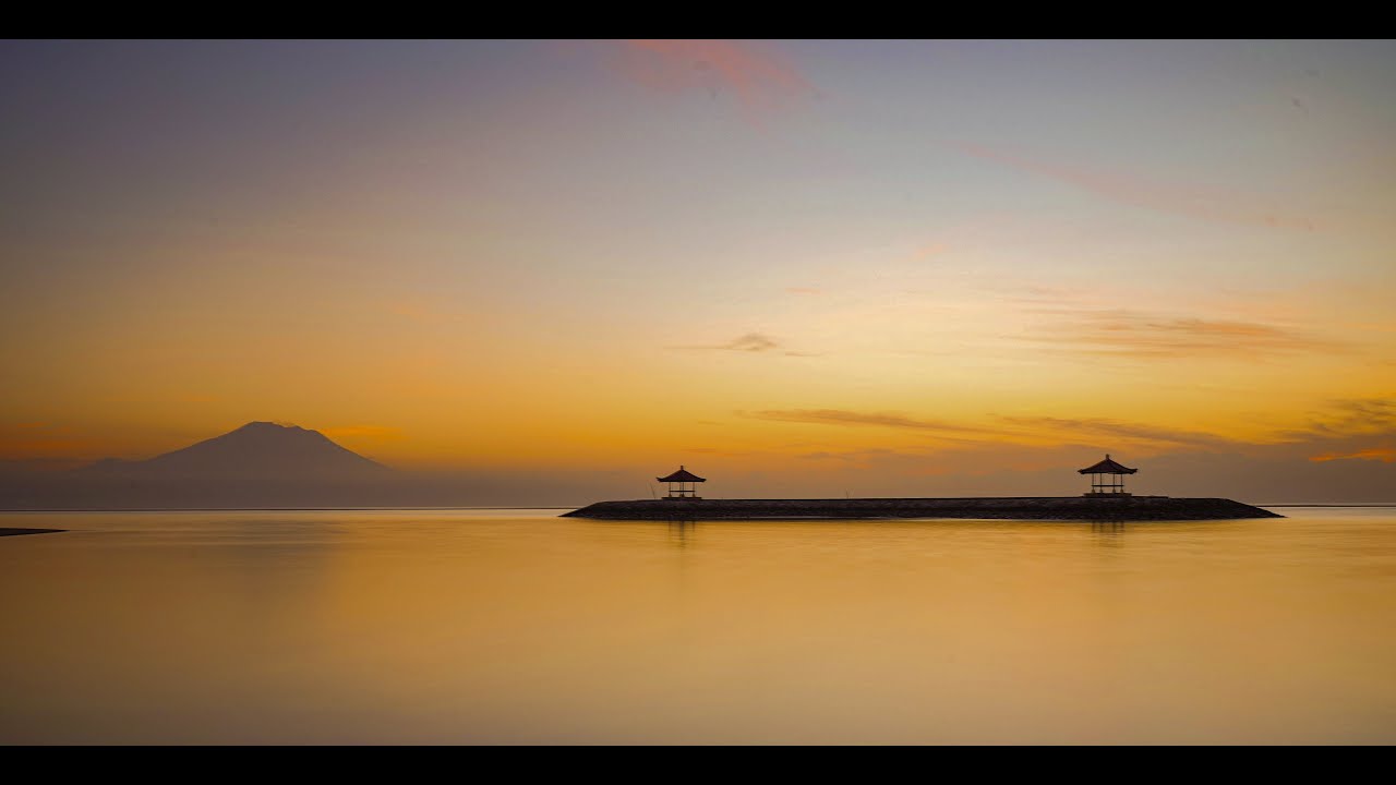 4K Sanur Beach Sunrise. Ocean Sunrise with Morning Relaxing Music for Positive Feelings and Energy.