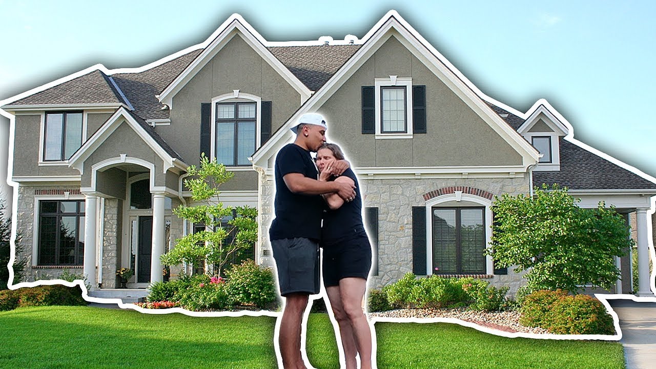 BUYING MY MOM HER DREAM HOUSE *EMOTIONAL*