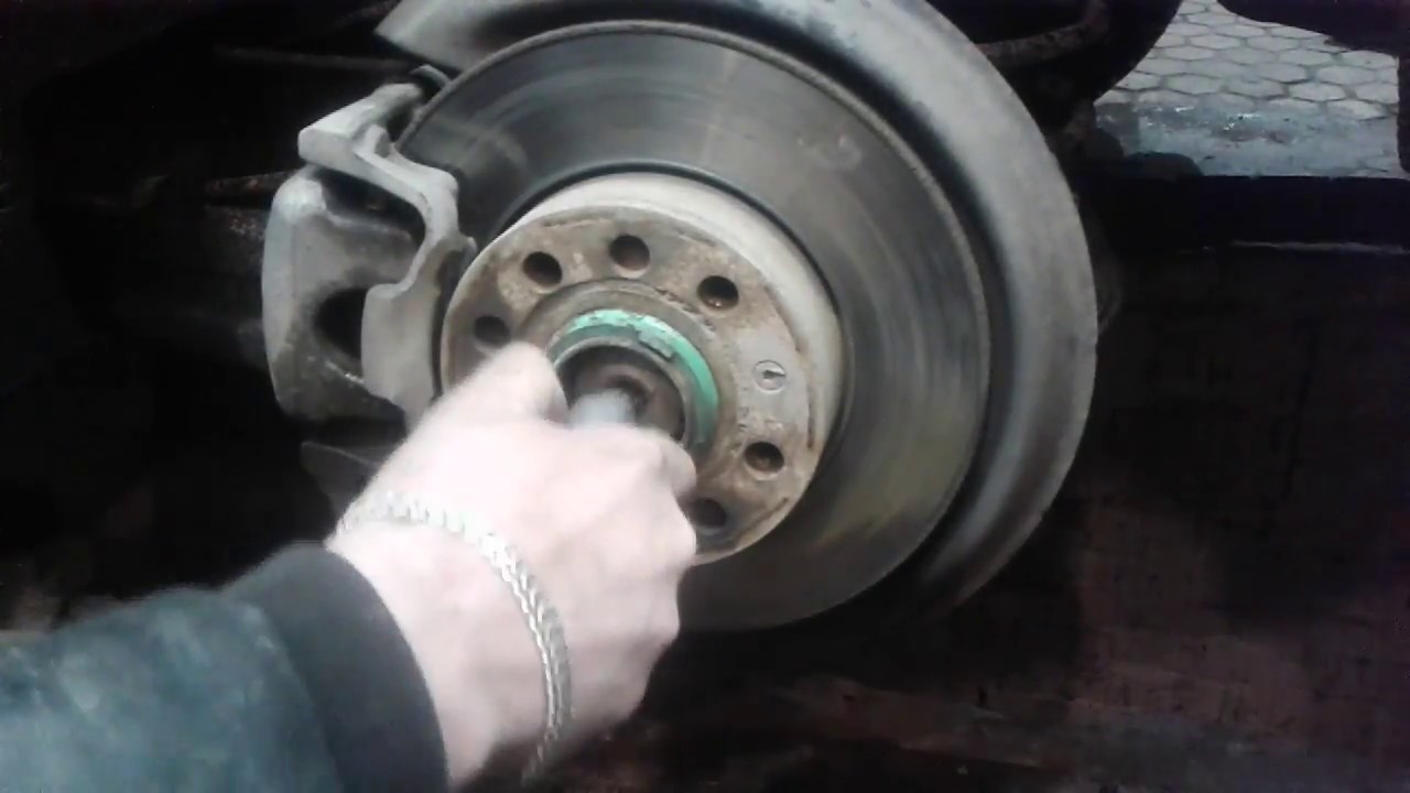 Замена переделанного  подшипника ступицы заднего колеса  VOLKSWAGEN Jetta 2007