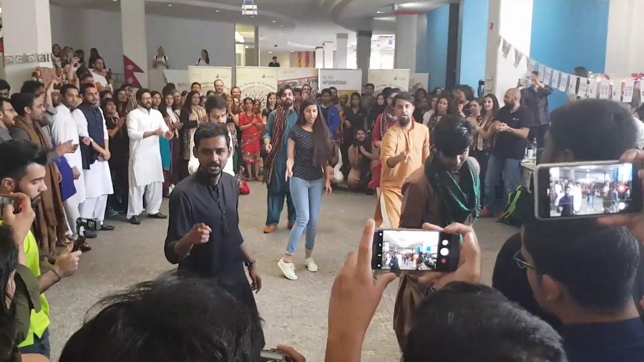 Pakistani Students' Performance | InterCultural Week '18 | Universität Paderborn