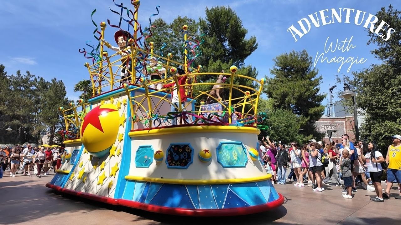 Better Together: A Pixar Pals Celebration Parade - POV July 2025 Vlog 