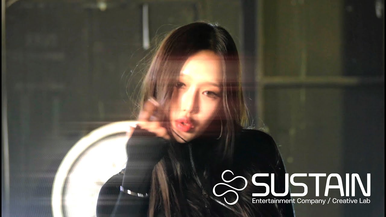 Riany ( 리아니 ) 'STEP' M/V