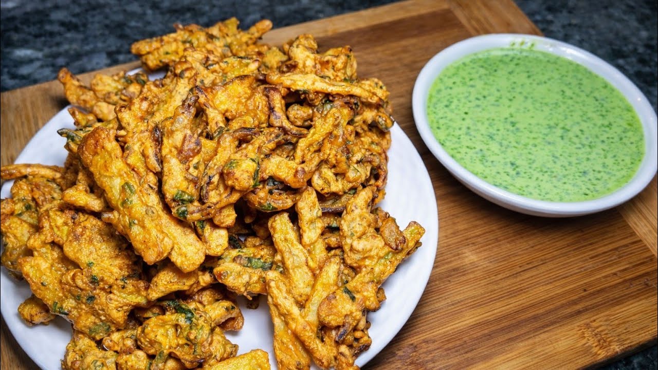 Crispy Piyaz k Pakoray,Onion Pakora Recipe,Ramzan Special Recipe,Iftar Recipes by Aliyakitchen 