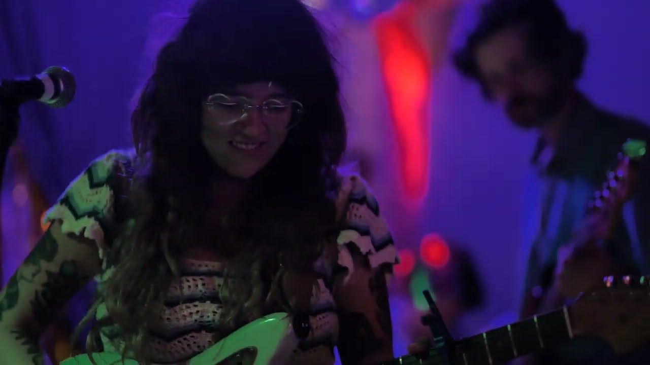 “I’m Not Drunk I’m Just Drinkin’” - The Barbaras (Live at Turn Turn Turn 2023) RockOutEtc.