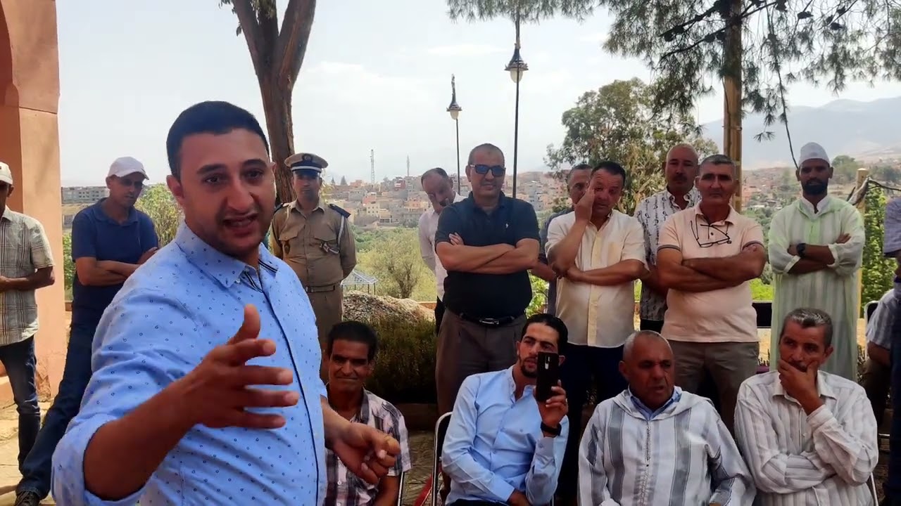 دموع وكلمات مؤثرة في حفل توديع و تكريم قائد قيادة كدميوة  دائرة أمزميز  محمد أزرويل