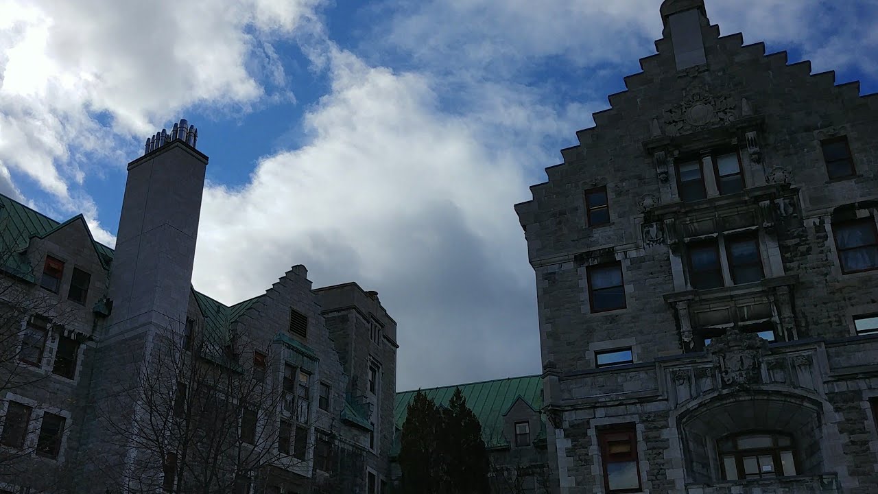 Exploring the old Royal Victoria Hospital - Exterior