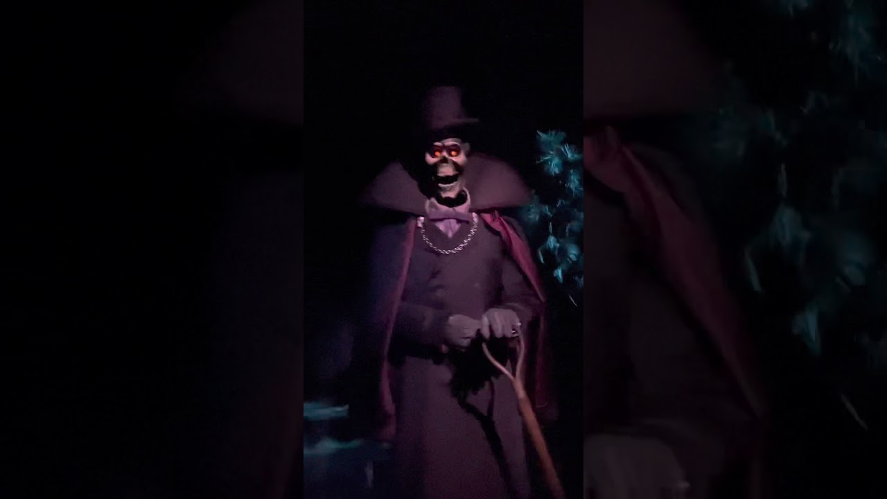 بيت الرعب ديزني لاند باريس 😍