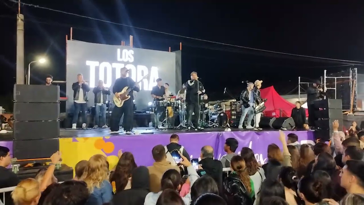 Los Totora - La Quiero a Morir // En Vivo