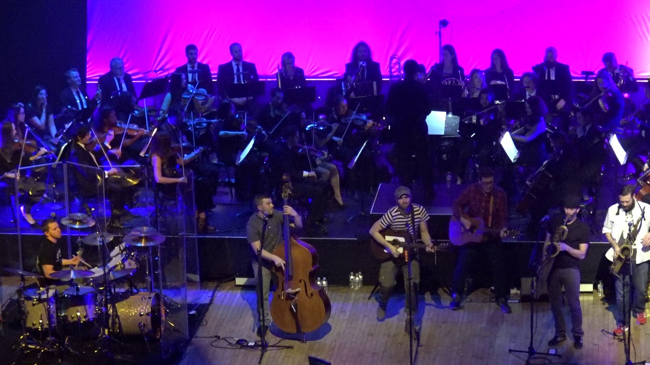 It's a Wonderful Life : Bandits of the Acoustic Revolution/Streetlight Manifesto: