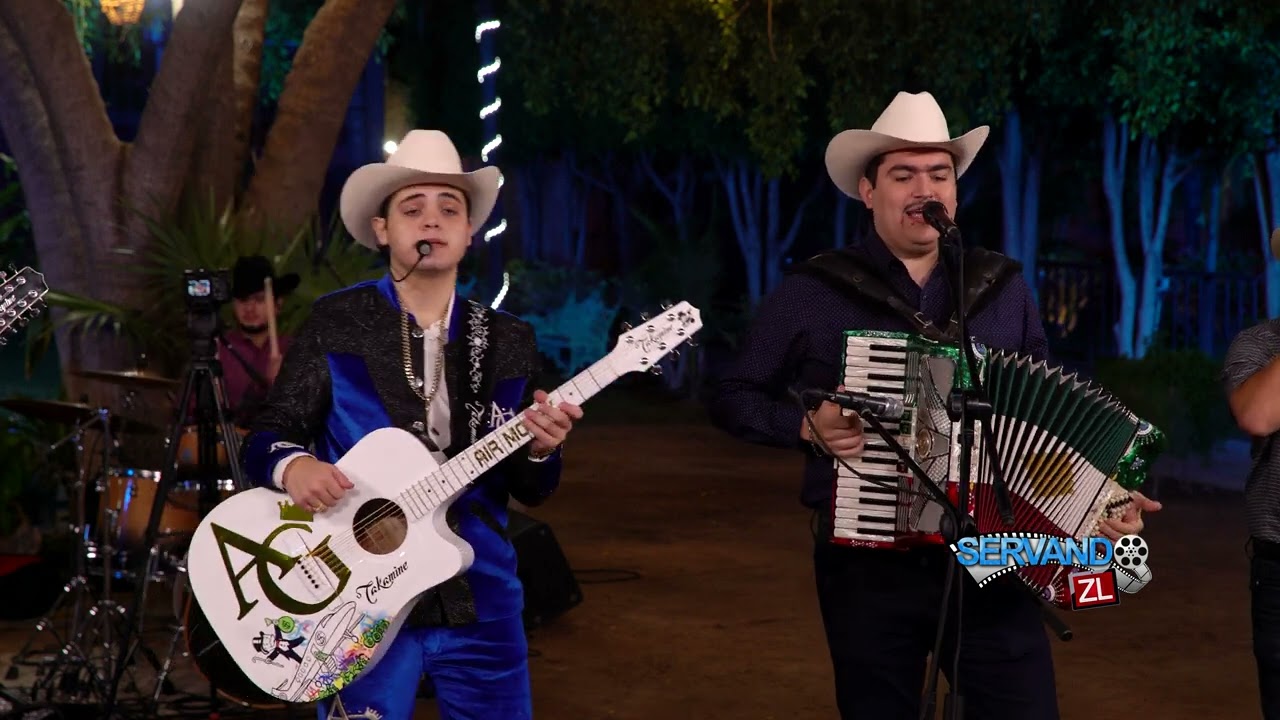 Auriel Gaxiola Ft. Canelos Jrs - Estilo Sinaloa (En Vivo 2023)