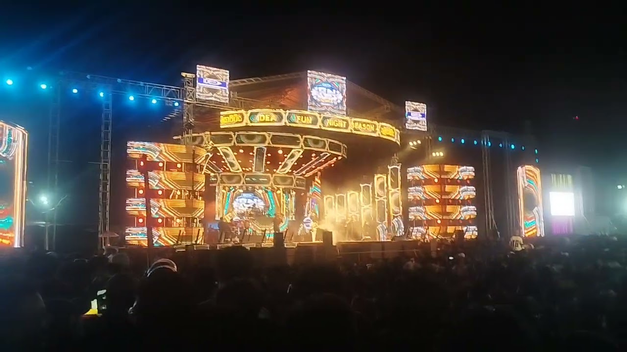 Unbelievable Live Music 🎸 Sarith Surith on Stage Sri Lanka