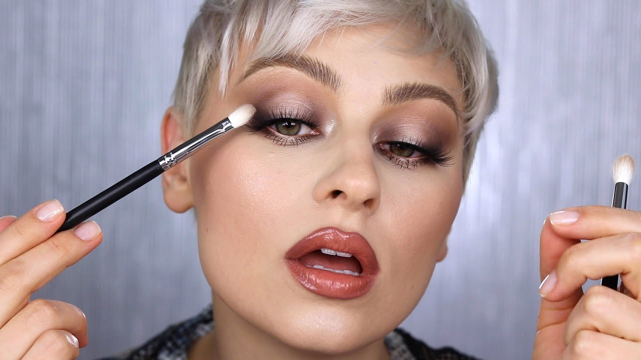 These are my essential eyeshadow blending brushes