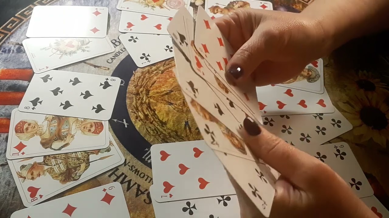 Какие планы у Короля ♣️ относительно Дамы♥️?