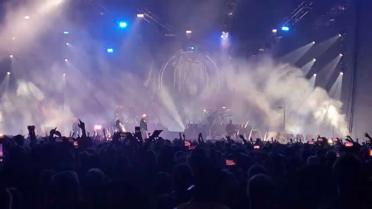 Parkway Drive feat. Casper - Schattenboxen Live @ Barclays Arena Hamburg 21.09.2022