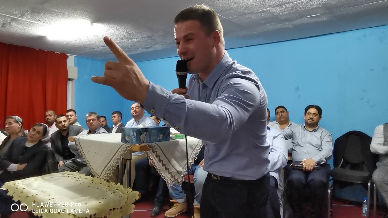 Fratele Ionut din Bruxel la noapte de veghe la Biserica Exodus Esen