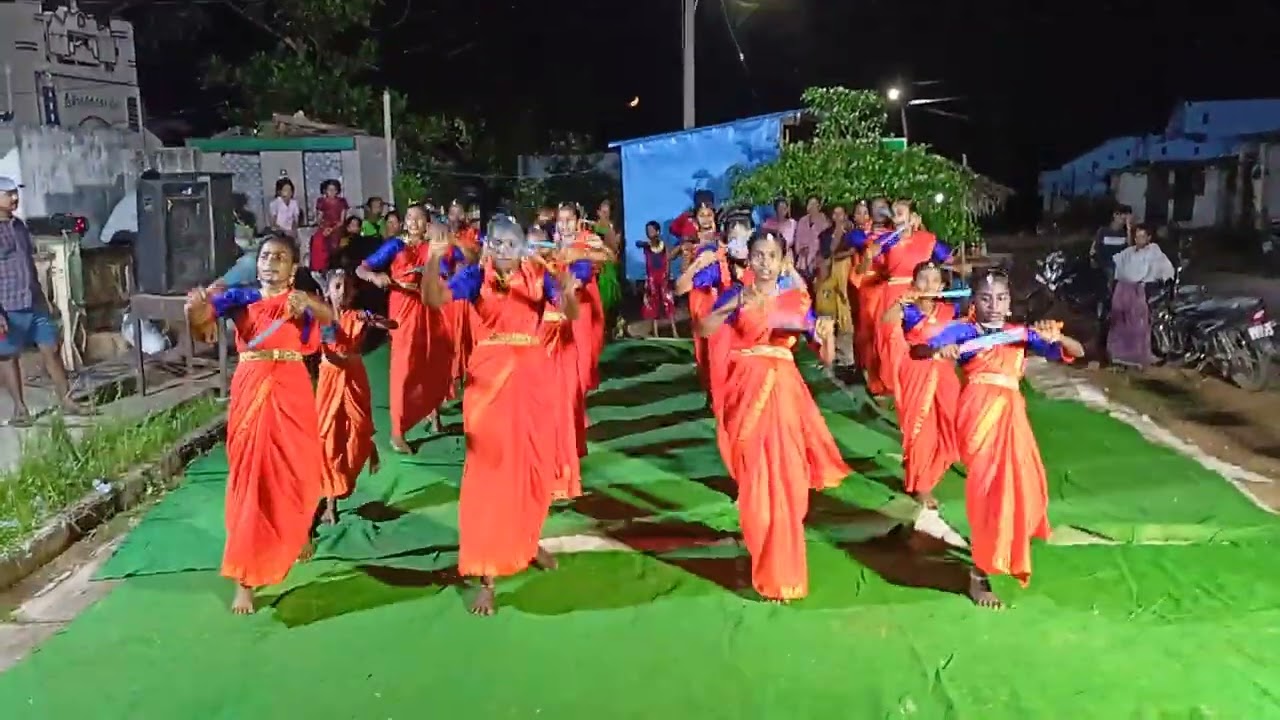 రాధే రాధే జపకరో... రాధికా రాలేవా  కోలాటం సాంగ్ మాస్టర్ :సంతోష్.. ph:9963806295
