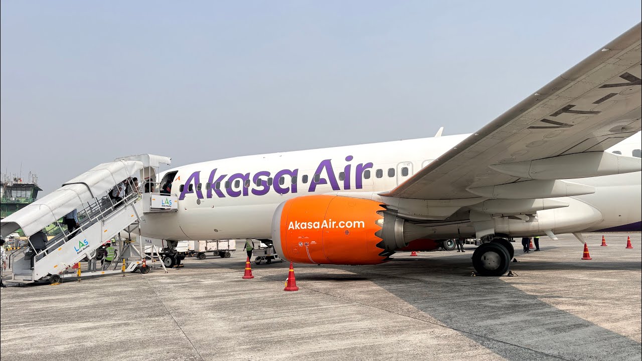 New Bongaigaon to Siliguri Train Journey | Bagdogra to Mumbai Flight | Akasa Air Travel Vlog ✈️🚆