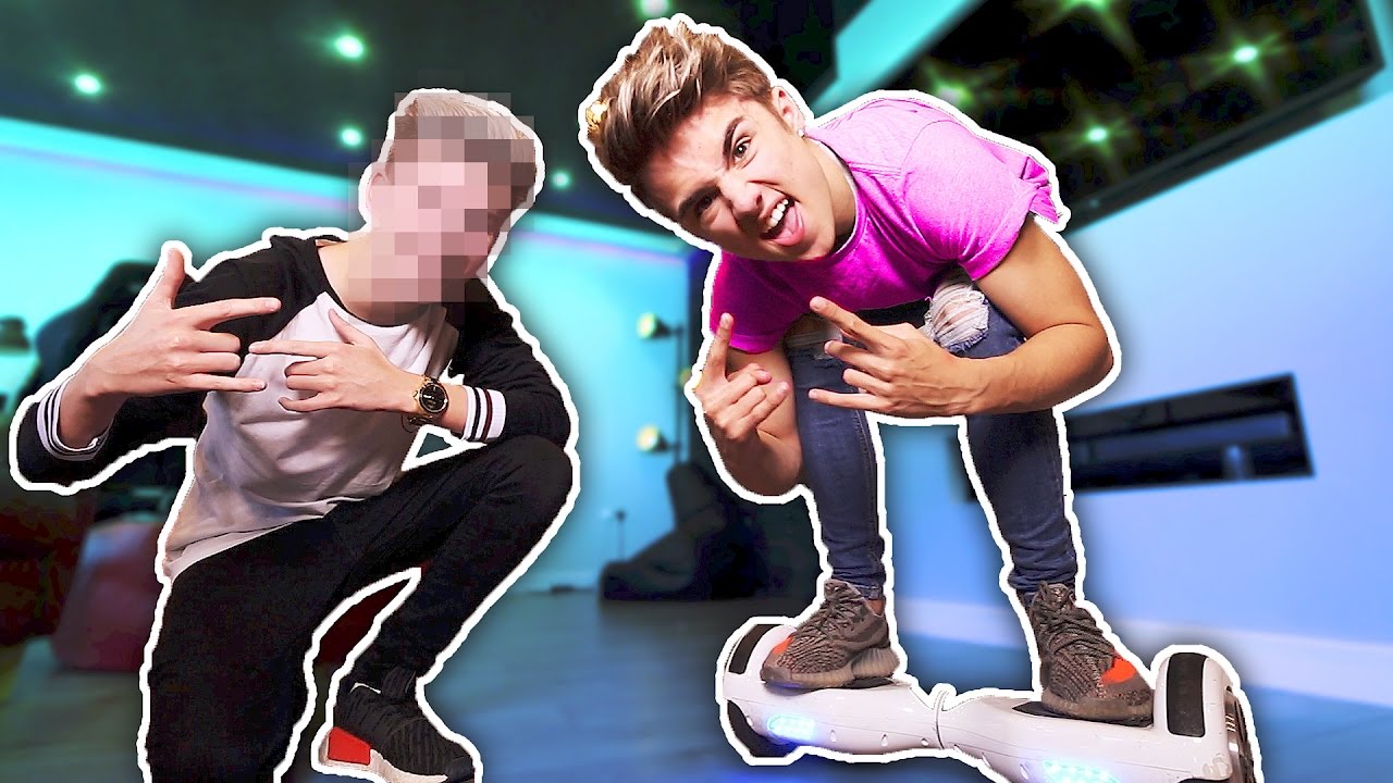 GUESS WHO'S JOINING ME ON TOUR!! 👀🎉
