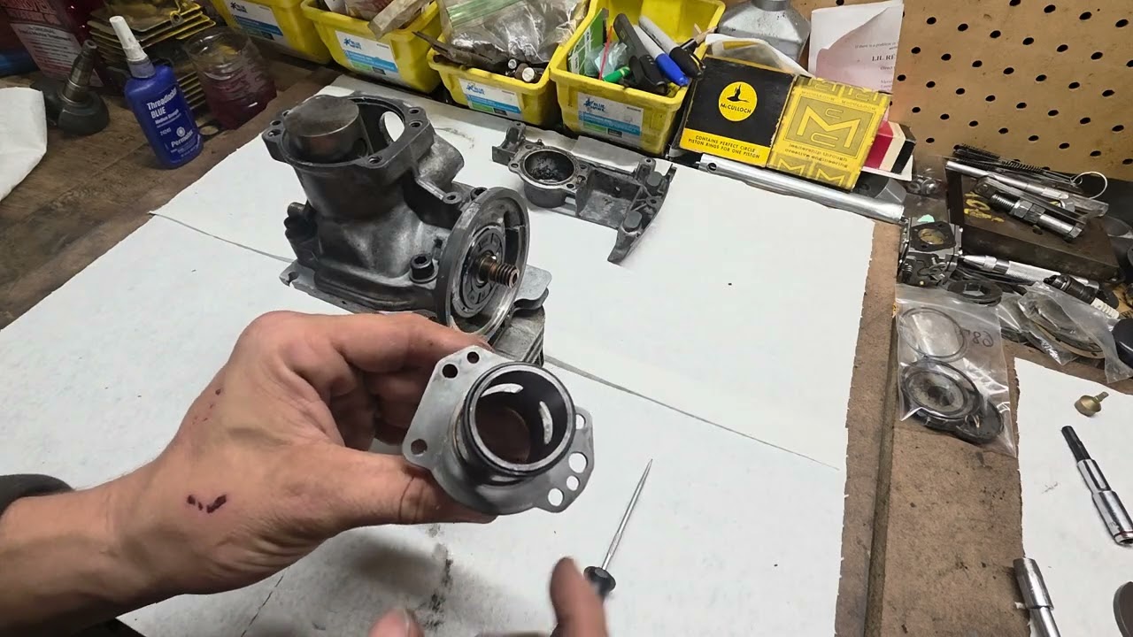 Cylinder assembly of @mistermacgray McCulloch Bp1 chainsaw 