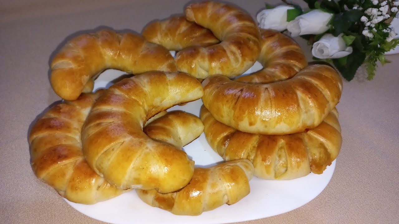 Quick, easy and delicious salty croissants with chicken