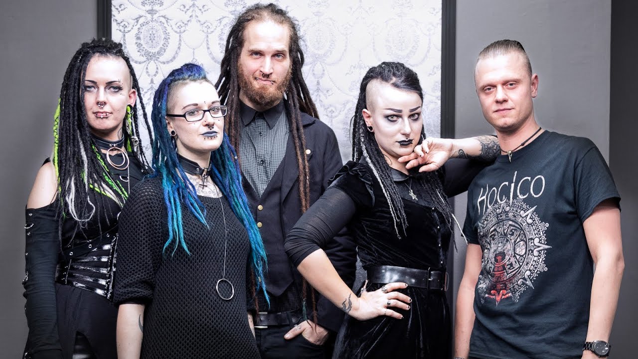 They're opening a GOTHIC FASHION STORE?!