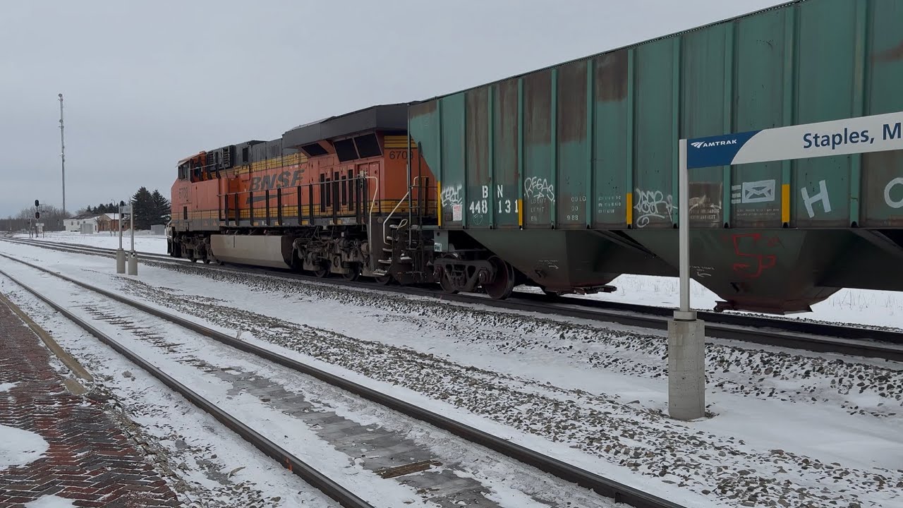 BNSF #6703 leads this 1x1 manifest on the Staples Subdivision 