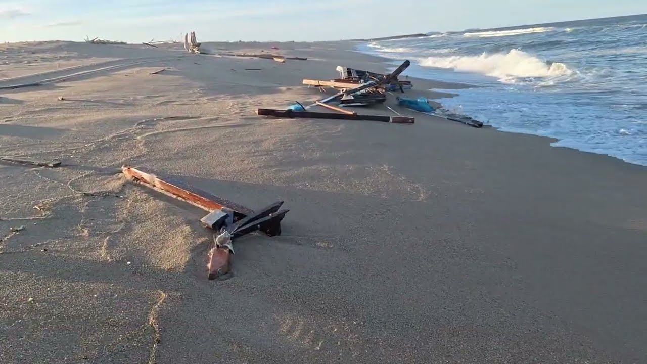 BARCO NAUFRAGADO É ENCONTRADO