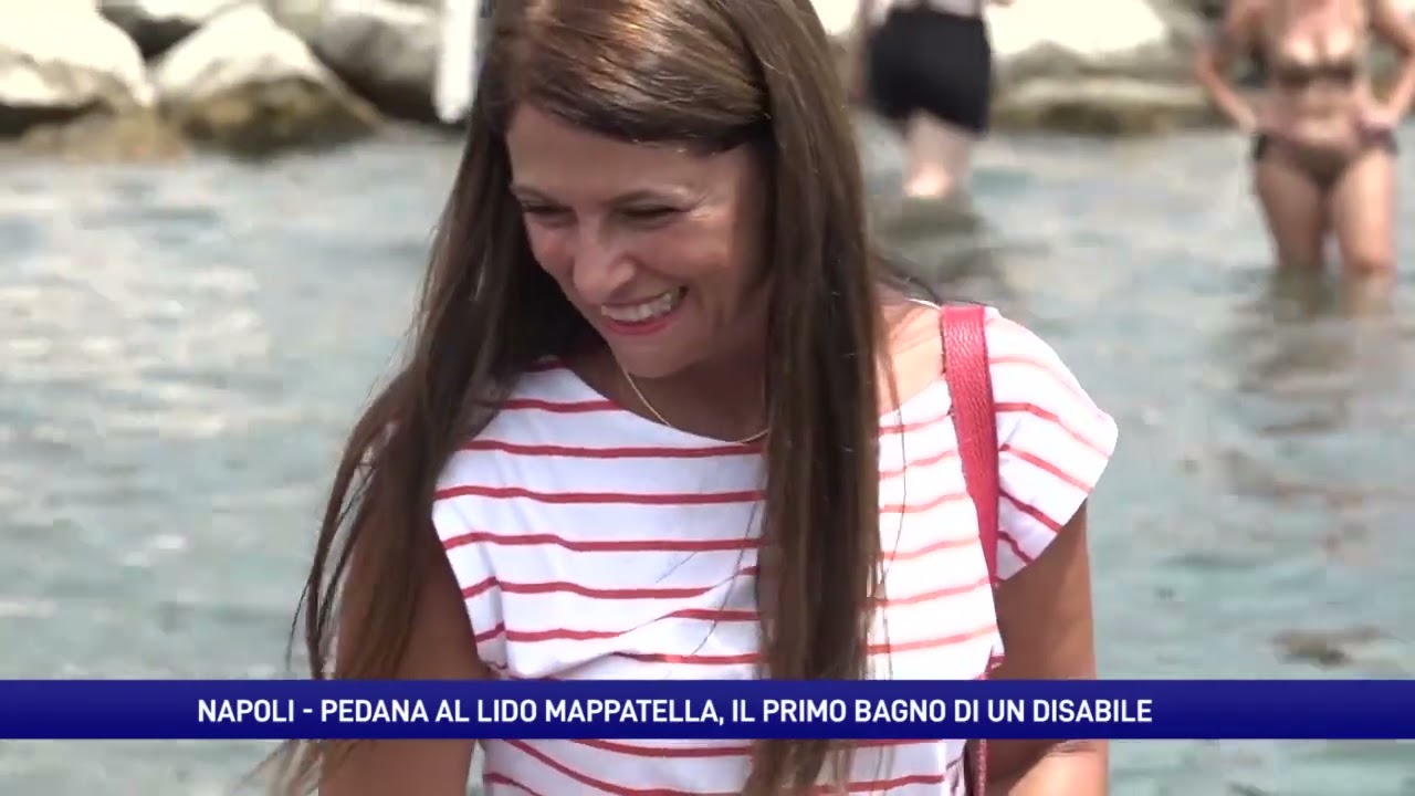 Il primo bagno di un disabile nella 