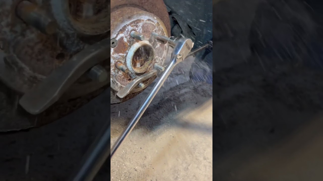 Easy ways to remove a STUCK Rotor! 🙌😎