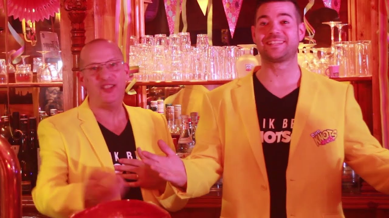 Duo Knotsgek - Zo Gèèl Als 'n Banaan (officiële videoclip) CARNAVAL 2023