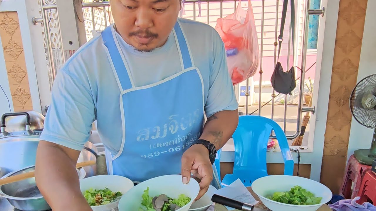 ร้านในตำนาน!!ขายไม่มีขึ้นราคาธรรมดา40พิเศษ50บาท สั่งพิเศษ50บาทโกยเครื่องในใส่ให้ไม่ยังแถมหมูเด้ง