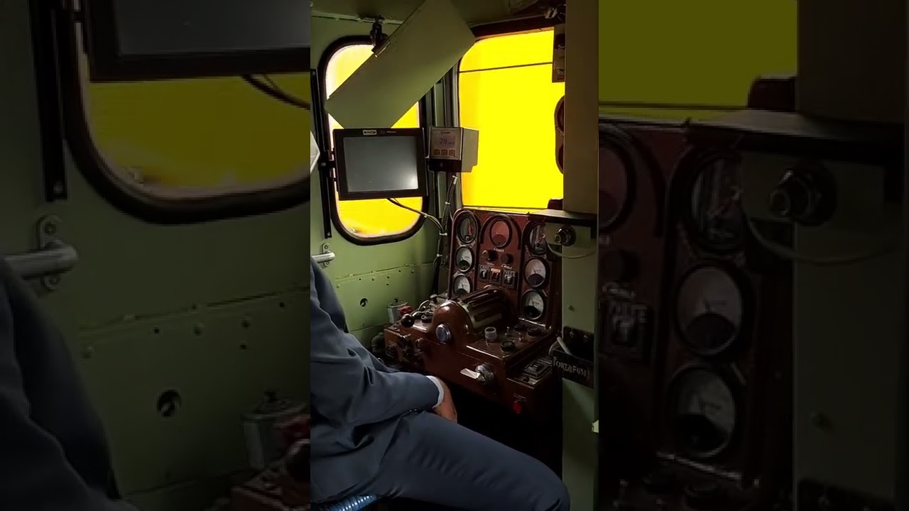 IN CABINA DI GUIDA DELL' ALN668 DI FONDAZIONE FS