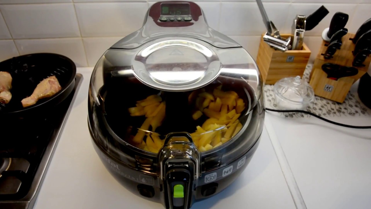 Tefal Actifry 2 in 1 frying chips and chicken