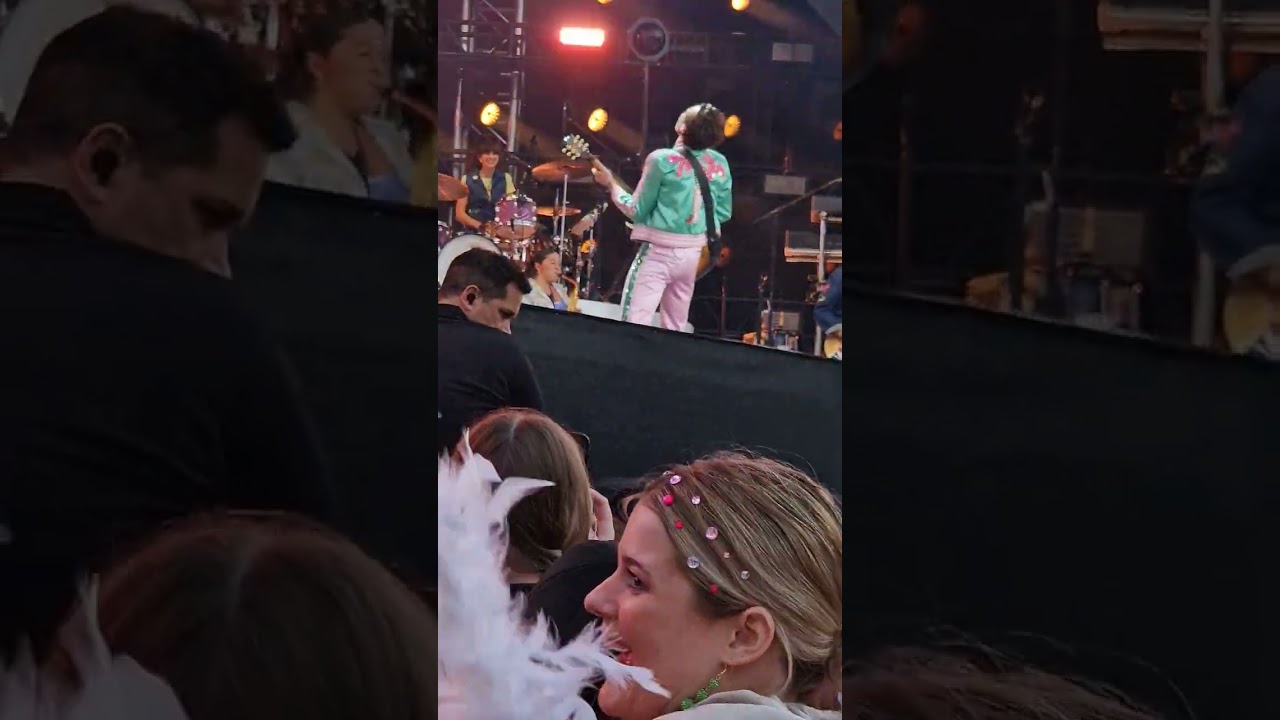 @Harry Styles full live performance from Coventry N2 (when Ig and twt sabbotage you 😂)