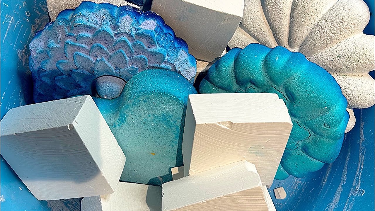 Blue & White | asmrgymchalk | satisfying | please subscribe | relaxing | crunchy | powdery 
