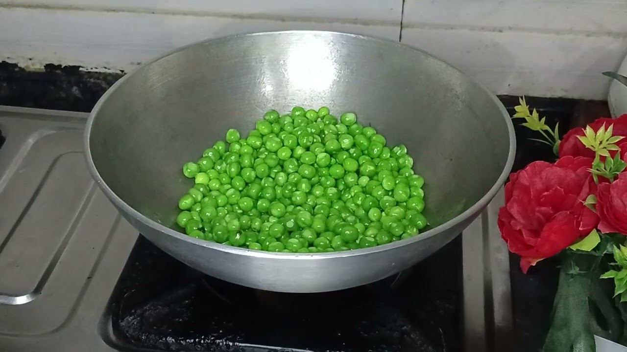 मटार रस्सा भाजी कशी बनवायची? | Easy Matarrassa Recipe in Marathi