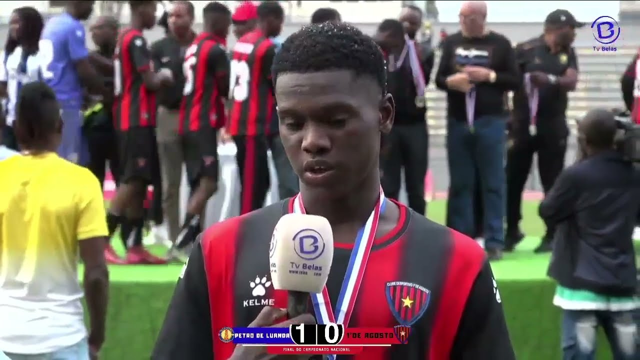 MANUEL PIRES ELEITO MELHOR JOGADOR E MELHOR MARCADOR DO CAMPEONATO